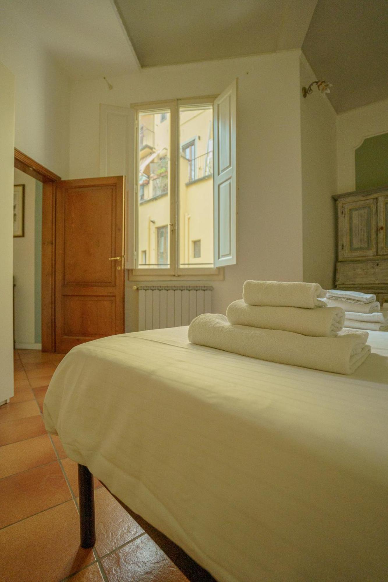 Tranquil Suite Near Museums And Train Station Florence Exterior photo