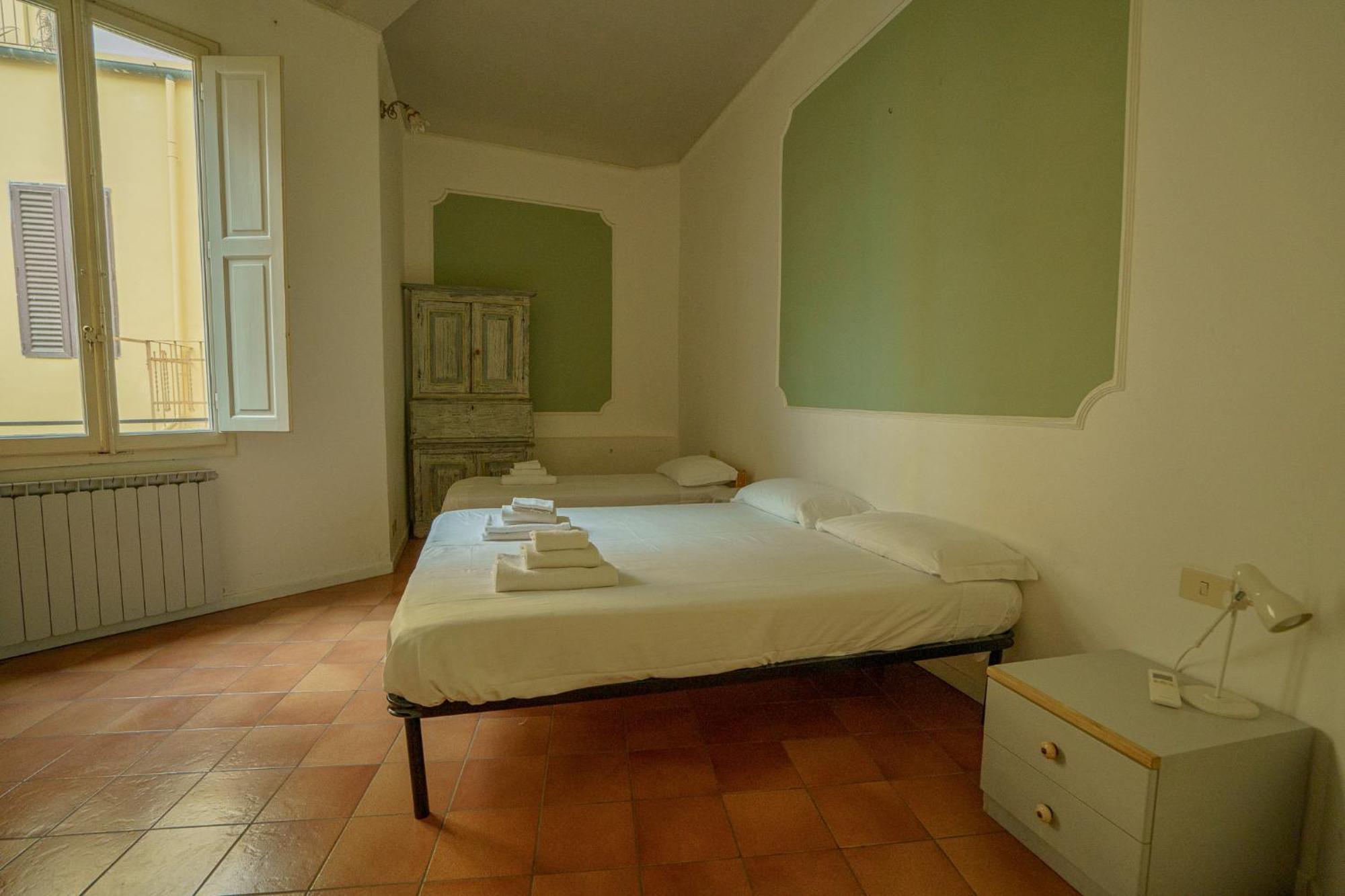 Tranquil Suite Near Museums And Train Station Florence Exterior photo