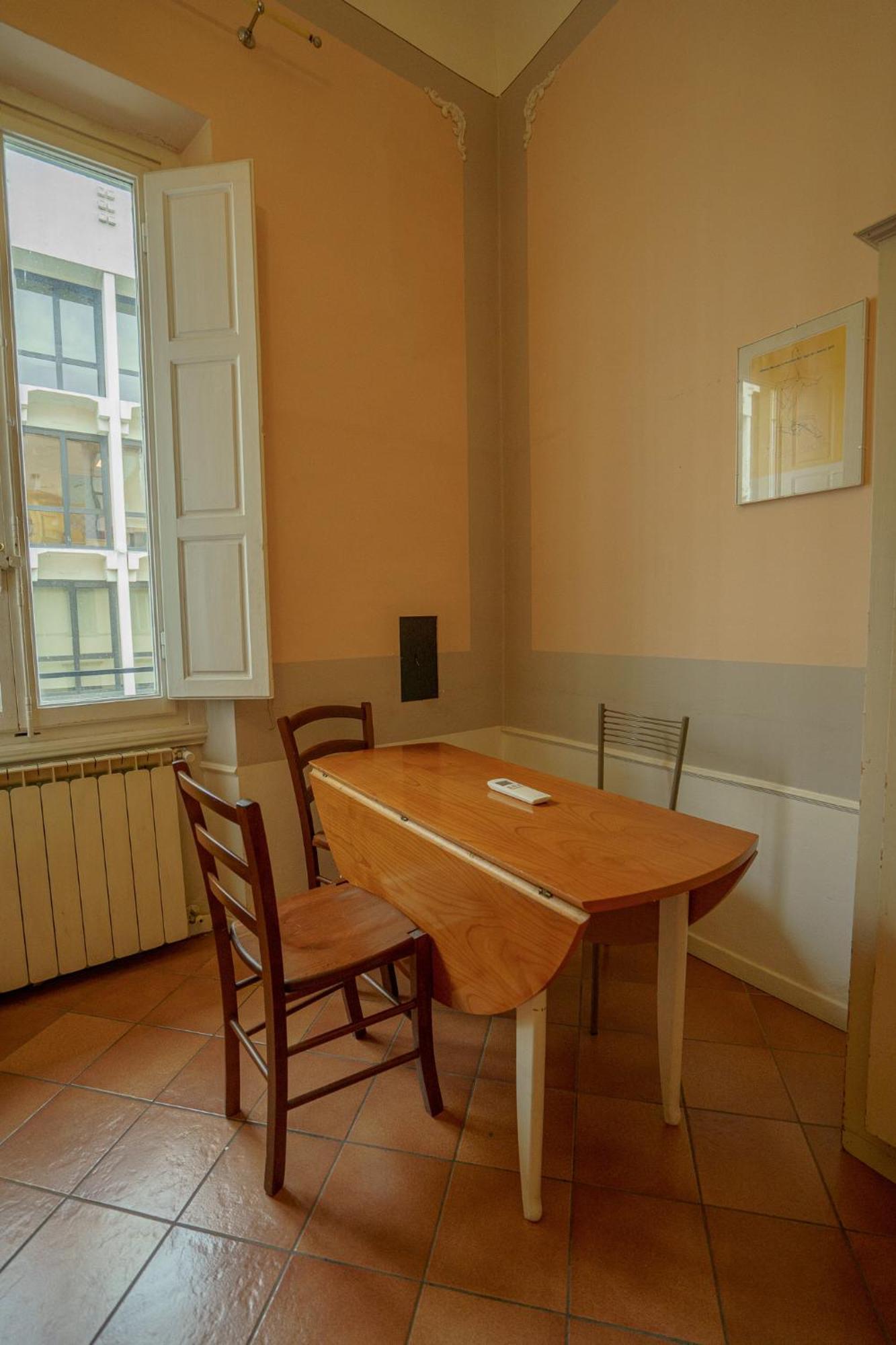 Tranquil Suite Near Museums And Train Station Florence Exterior photo