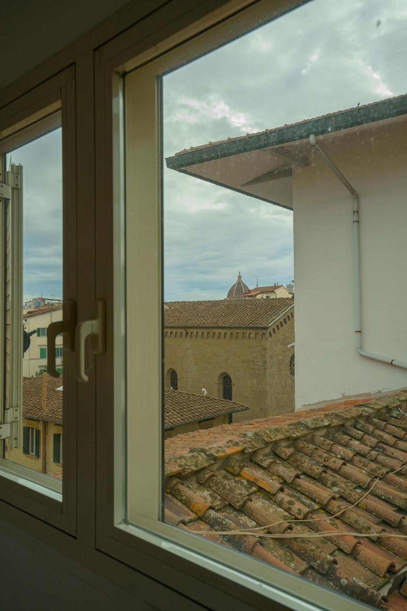 Tranquil Suite Near Museums And Train Station Florence Exterior photo