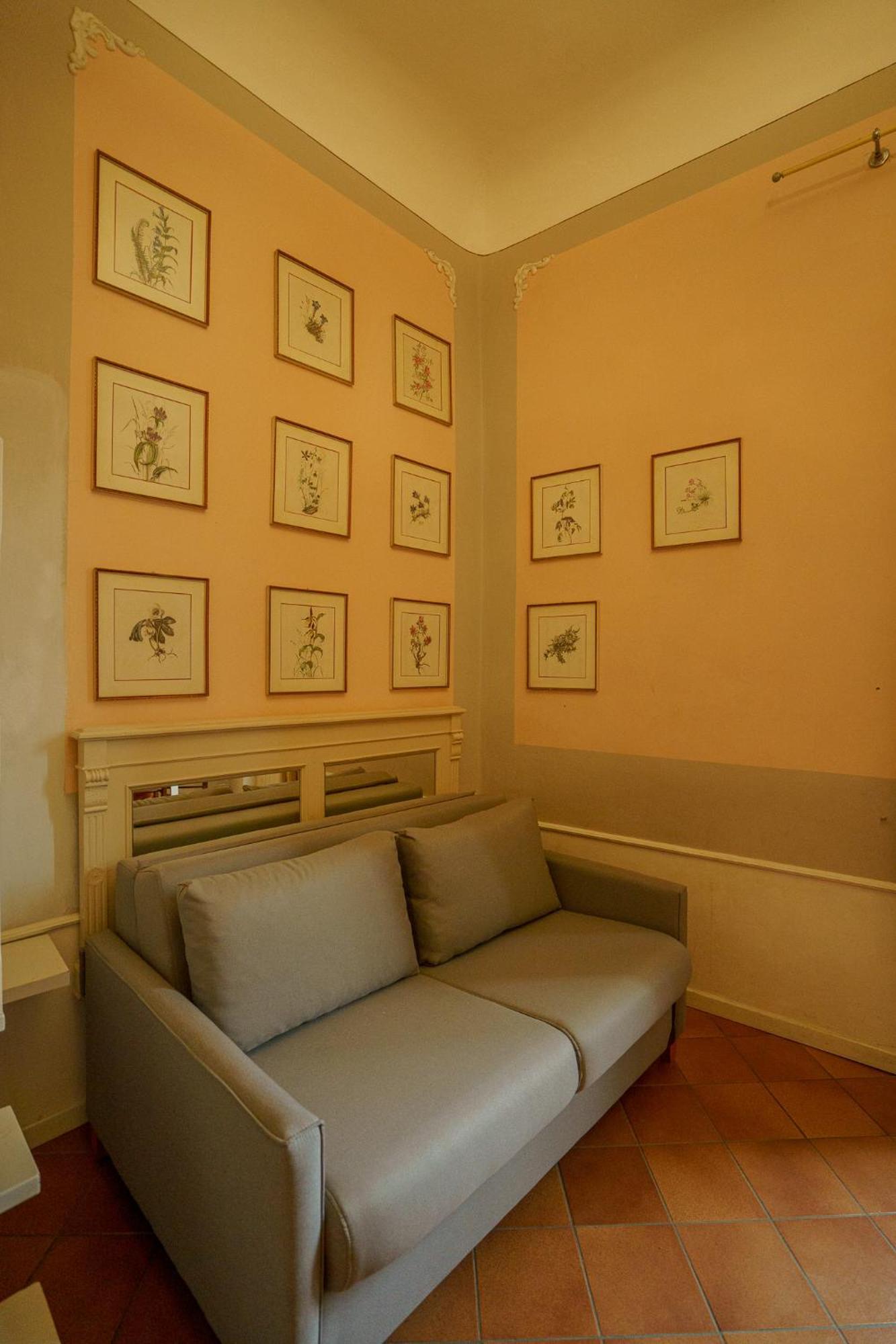 Tranquil Suite Near Museums And Train Station Florence Exterior photo