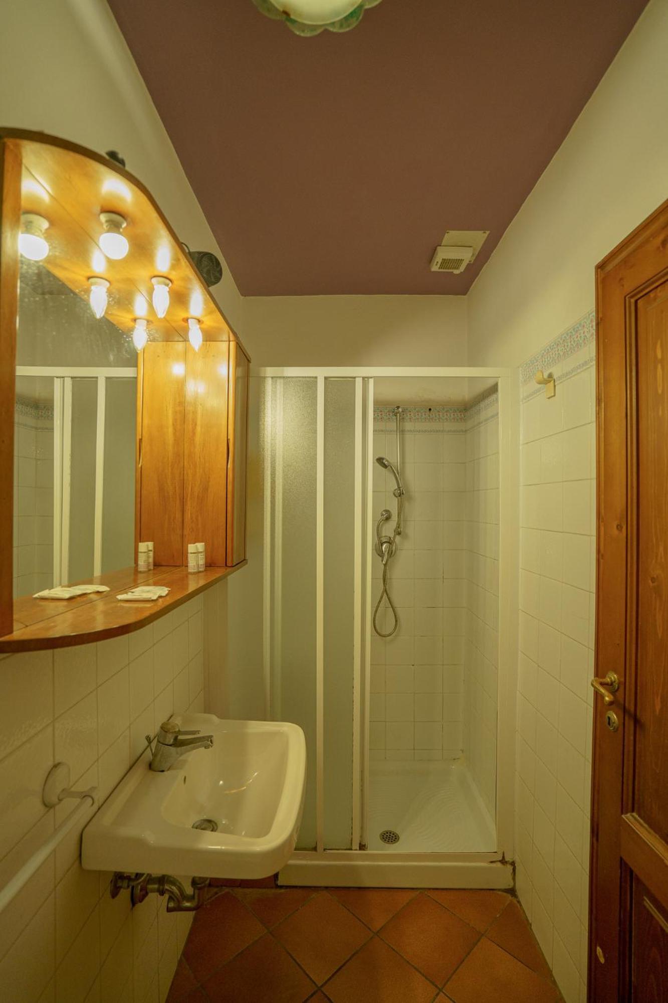 Tranquil Suite Near Museums And Train Station Florence Exterior photo